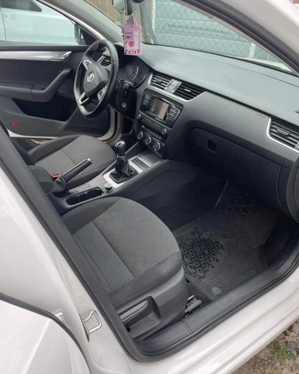 Skoda Octavia cena 27000 przebieg: 340000, rok produkcji 2014 z Rzeszów małe 191